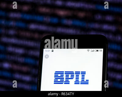 Kiew, Ukraine. 3 Dez, 2018. Siliconware Precision Industries Logo auf dem Smartphone angezeigt. Quelle: Igor Golovniov/SOPA Images/ZUMA Draht/Alamy leben Nachrichten Stockfoto