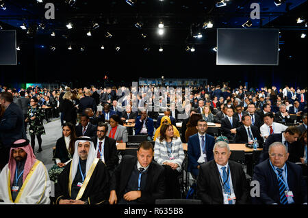 Katowice, Polen. 3 Dez, 2018. Die Delegationen werden gesehen, um die Teilnahme an der feierlichen Eröffnung der Konferenz COP 24 UN-Klimakonferenz 2018. Credit: Omar Marques/SOPA Images/ZUMA Draht/Alamy leben Nachrichten Stockfoto