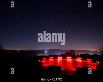 Wirksworth, UK. 03 Dez, 2018. UK Wetter: klare, kalte sternenklaren Nacht am Stern Scheibe oben Wirksworth in der Derbyshire Dales, Peak District National Park Credit: Doug Blane/Alamy leben Nachrichten Stockfoto