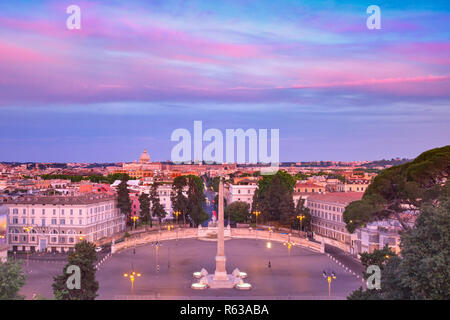 Piazza del Popolo bei Sonnenaufgang, Rom, Italien Stockfoto