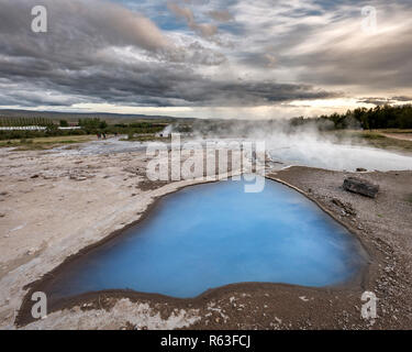 Der große Geysir, Island. Dieses Bild ist mit einer Drohne erschossen. Stockfoto