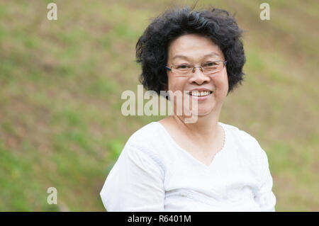Senior-Asiatin Stockfoto