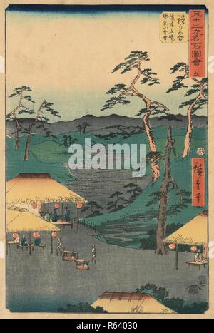 Hodogaya: Fernsicht auf die Berge rund um Kamakura von der Grenze Baum Ruhestätte, nein. 5 Aus der Reihe Sammlung von Abbildungen von berühmten Orten in der Nähe der Stationen Fifty-Three [Entlang der Tokaido]. Datum: 7. Monat 1855. Abmessungen: 36 cm x 23 cm. Museum: Van Gogh Museum, Amsterdam. Thema: Utagawa Hiroshige,. Stockfoto