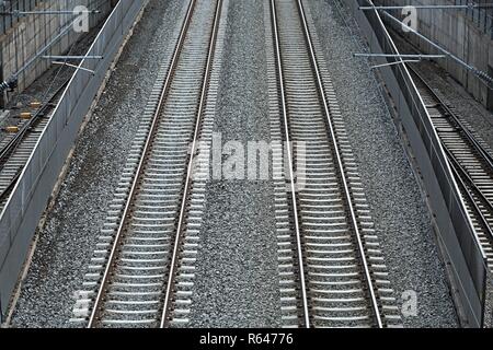 Zusammenführen von Gleisanlagen Stockfoto