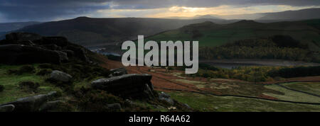 Sonnenuntergang über den Derwent Mauren, Obere Derwent Valley Nationalpark Peak District, Derbyshire, England, Großbritannien Stockfoto