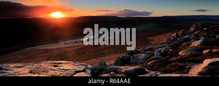 Sonnenuntergang über den Derwent Mauren, Obere Derwent Valley Nationalpark Peak District, Derbyshire, England, Großbritannien Stockfoto