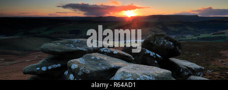 Sonnenuntergang über den Derwent Mauren, Obere Derwent Valley Nationalpark Peak District, Derbyshire, England, Großbritannien Stockfoto