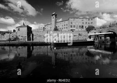 Das lebensmittelgeschäft Lager Ruinen und Bridgewater Canal, Castlefield, Manchester, Lancashire, England, Großbritannien Stockfoto