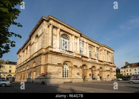 Hotel de Ville de Saint-Omer ( Rathaus von Saint-Omer ) in Saint-Omer, Nordfrankreich Stockfoto