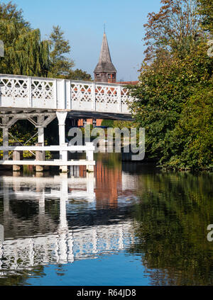 Am frühen Morgen Themse, Whitchurch Brücke, in der Nähe von Aylesbury-on-Thames, Reading, Berkshire, Oxfordshire, England, UK, GB Stockfoto