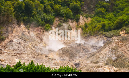 Blick auf den Sulphur Springs Drive-in-Vulkan in der Nähe von Saint Lucia Saint Lucia Stockfoto