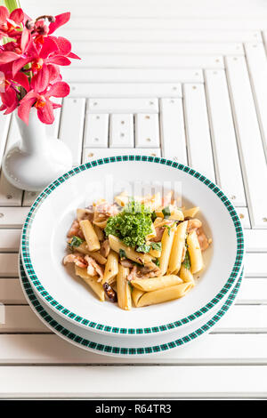 Speck-Aglio Olio Nudeln Stockfoto