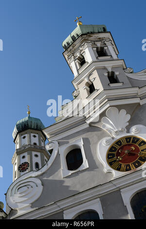 Fassade in der Nähe von St. Ulrich in Augsburg Stockfoto