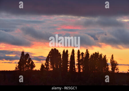 Sonnenuntergang über Ennadai Lake, Arktis Haven Lodge, Territorium Nunavut, Kanada Stockfoto