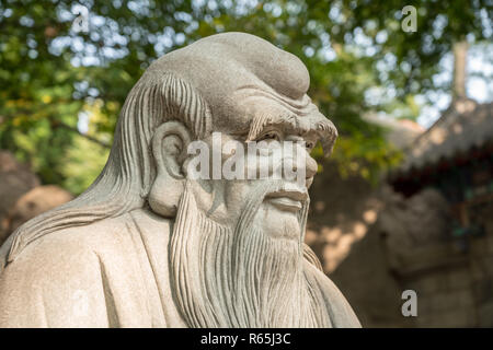 Statue von Lao Tze im Laoshan in der Nähe von Qingdao Stockfoto