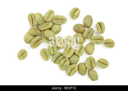 Grüne Kaffeebohnen auf weißem Hintergrund. Ansicht von oben. Flach Stockfoto