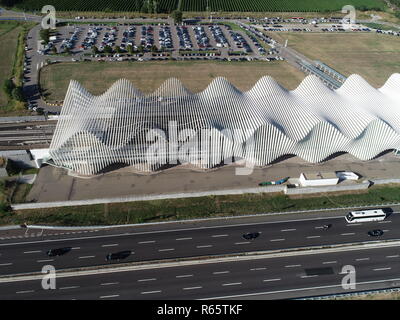 Luftaufnahme von AV Mediopadana High Speed Railway Station von Santiago Calatrava in Reggio Emilia, Italien Stockfoto