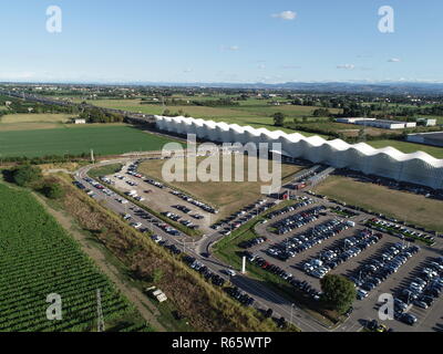 Luftaufnahme von AV Mediopadana High Speed Railway Station von Santiago Calatrava in Reggio Emilia, Italien Stockfoto