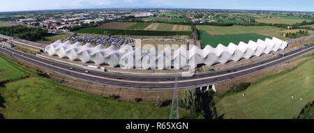 Luftaufnahme von AV Mediopadana High Speed Railway Station von Santiago Calatrava in Reggio Emilia, Italien Stockfoto