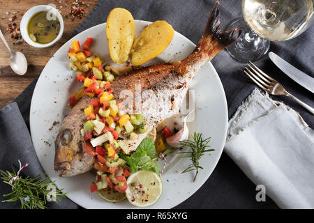 Festlich Fisch zubereitet Stockfoto