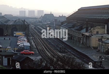 Blackburn Station auf der British Rail Preston zu Colne Eisenbahnlinie, Lancashire, Großbritannien Stockfoto