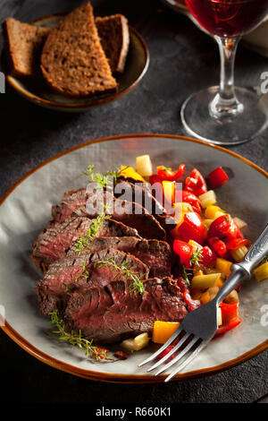 Gegrilltes Steak und Gemüse. Stockfoto