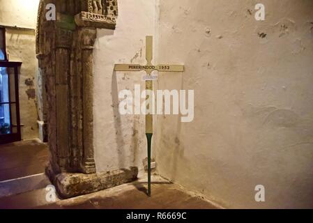 Penmon Priorat St. Seiriol der Innenraum der Kirche Stockfoto