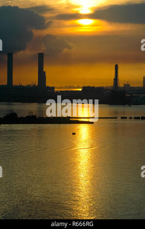 Rauch der Schornsteine, Yokohama Stockfoto