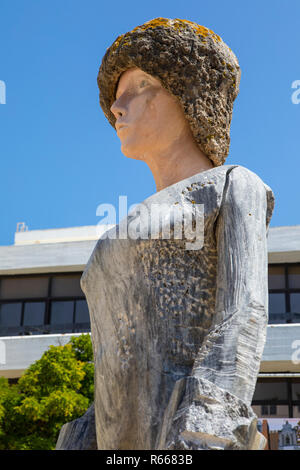 LAGOS, PORTUGAL - 12.JULI 2018: die Statue von Dom Sebastião in der historischen Altstadt von Lagos in Portugal am 12. Juli 2018. Stockfoto