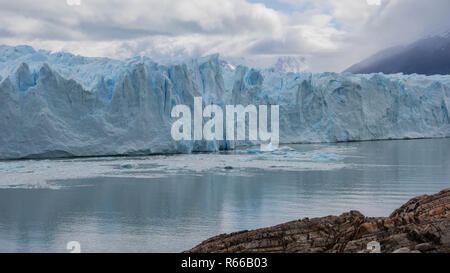 Einen malerischen Blick auf Glaciar Perito Moreno, El Calafate, Argentinien Stockfoto