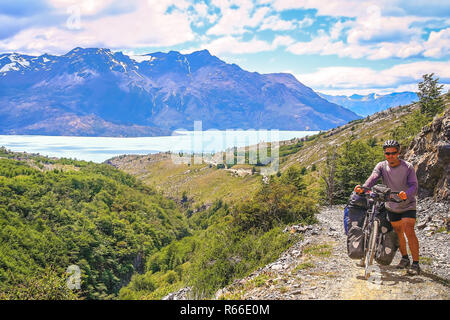 Radfahrer auf einem Berg Trail Stockfoto