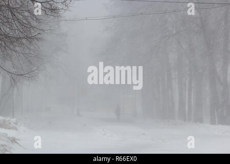 Zeigen Blizzard in der Stadt im Winter Stockfoto