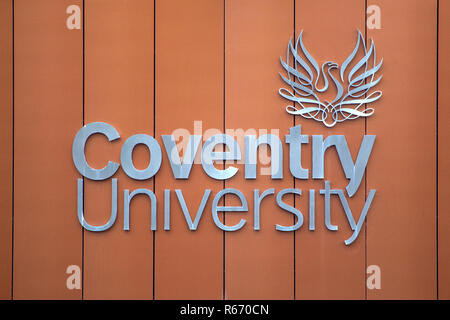 COVENTRY, Großbritannien - 26.JULI 2018: Das Zeichen für Coventry University in Großbritannien, am 26. Juli 2018. Stockfoto