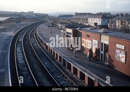 Accrington Station auf der British Rail Preston zu Colne Eisenbahnlinie, Lancashire, Großbritannien Stockfoto