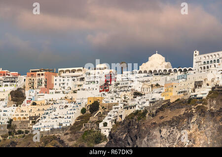 Detailansicht der Stadt Thira, Santorini, Griechenland. Stockfoto