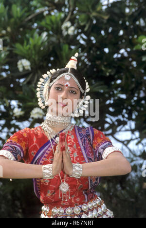 Odissi Dance, Frau Durchführung klassischer Tanz aus Indien Herr Nr. 697 Stockfoto