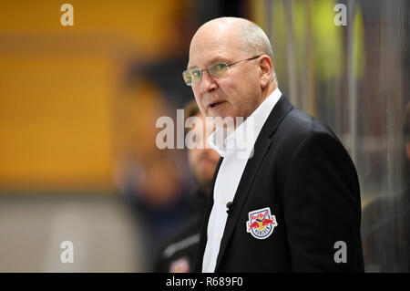 04 Dezember 2018, Bayern, München: Eishockey: Champions League, EHC Red Bull München - Malmö Redhawks, Endrunde, Viertelfinale, Hinspiel. Der Trainer von München, Don Jackson. Foto: Tobias Hase/dpa Stockfoto