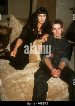 LOS ANGELES, Ca - 12. März: (exklusiv) Sängerin/Schauspielerin Cher stellt am 12. März in Los Angeles, Kalifornien 1993. Foto von Barry King/Alamy Stock Foto Stockfoto