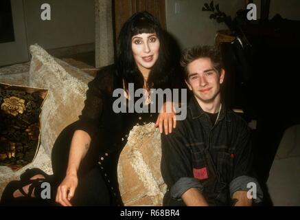LOS ANGELES, Ca - 12. März: (exklusiv) Sängerin/Schauspielerin Cher stellt am 12. März in Los Angeles, Kalifornien 1993. Foto von Barry King/Alamy Stock Foto Stockfoto