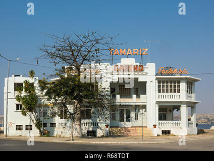 Tamariz Casino, einem verlassenen portugiesischen Stil Gebäude aus der Kolonialzeit, Provinz Benguela, Lobito, Angola Stockfoto