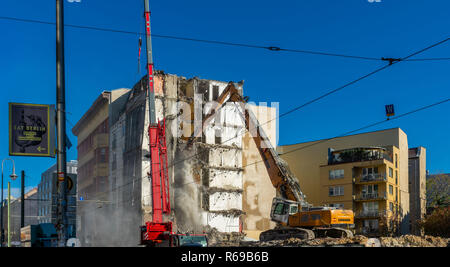 Abbruch eines alten Hauses in der Mitte Berlins Stockfoto