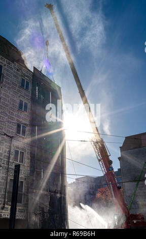 Abbruch eines alten Hauses in der Mitte Berlins Stockfoto