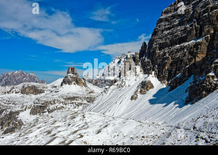 Winter in den Sextner Dolomiten, die Drei Zinnen, Südtirol, Italien Stockfoto