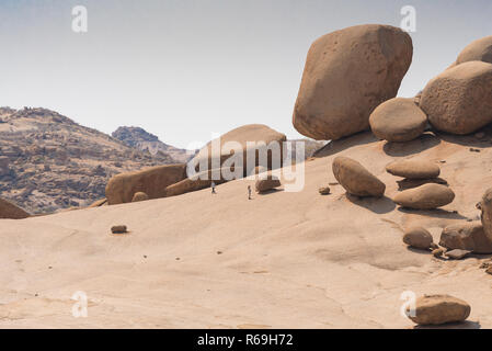 Wandern am Bulls Party und Elefanten Kopf Naturdenkmal Erongo Namibia Stockfoto