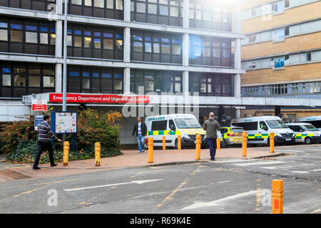 Notfall- und Urgent Care Abteilungen der Whittington Hospital NHS Trust auf Highgate Hill, London, UK Stockfoto