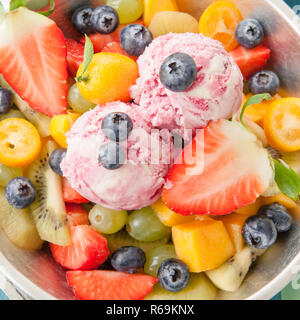 Salat von frischen Früchten Stockfoto