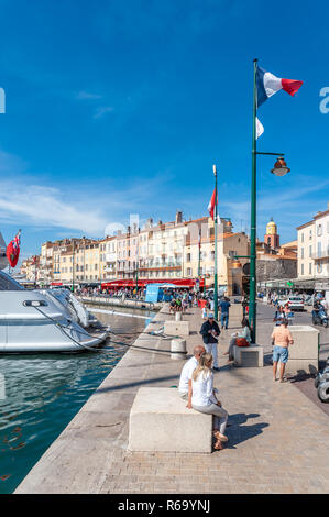 Promenade Quai Jean Jaures, Saint-Tropez, Var, Provence-Alpes-Cote d'Azur, Frankreich, Europa Stockfoto