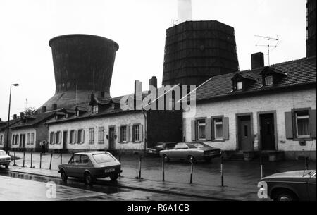 Die Stadt Neunkirchen am 2. August 1979. Eisenhütte. | Verwendung weltweit Stockfoto