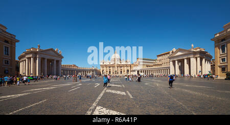 St. Peter's Basilica and Square, Vatikan, Rom, Italien Stockfoto