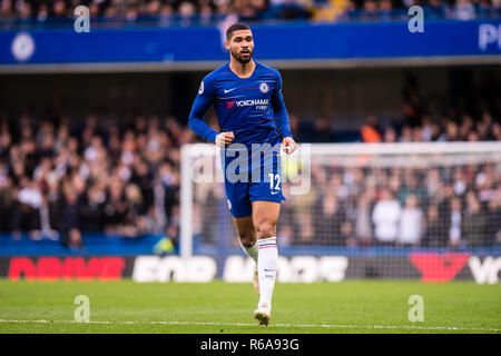 LONDON, ENGLAND - Dezember 02: Ruben Loftus-Cheek des FC Chelsea in der Premier League Spiel zwischen dem FC Chelsea und dem FC Fulham an der Stamford Bridge am 2. Dezember 2018 in London, Vereinigtes Königreich. (Foto von Sebastian Frej/MB Media/) Stockfoto